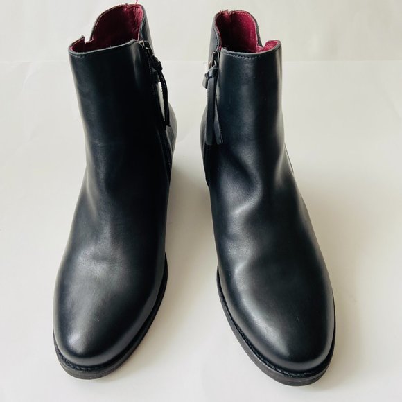 UMBERTO RAFFINI Black Soft Leather Zip Ankle Bootie Heeled Chelsea Size 42 9 - Picture 3 of 6